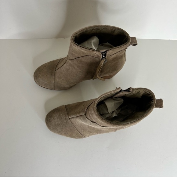 Toms Taupe Lunata Womens Ankle Booties 7 - Picture 2 of 9